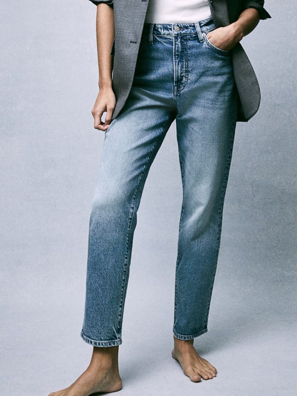 H&M &DENIM High Rise Mom Jeans 90s Medium Wash Button Fly US 10